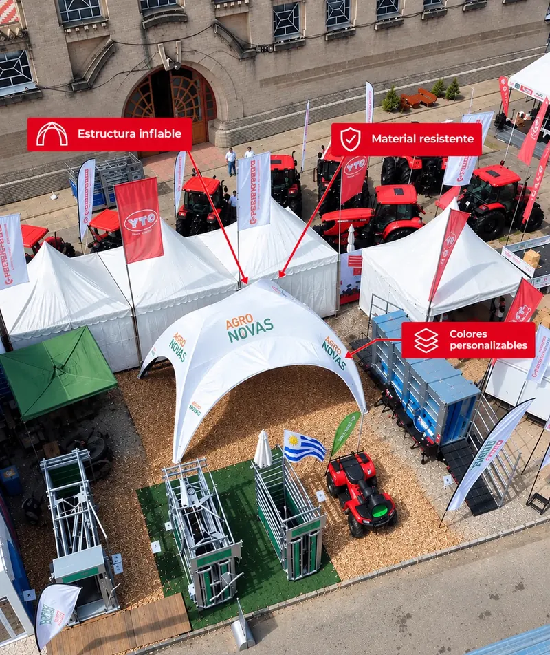 Vista aérea con drone del stand de Agro Novas en la Expo Prado con carpa inflable con su marca